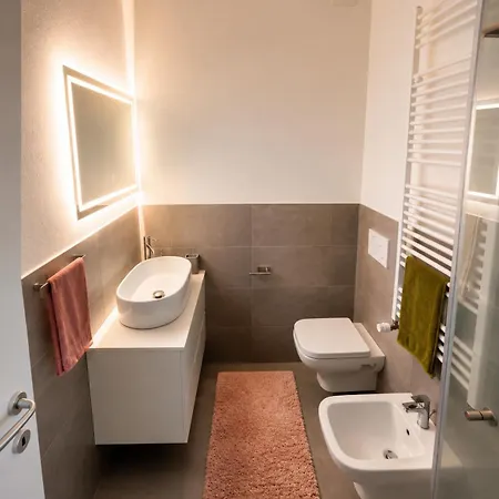 Design Busto Centro & Malpensa بوستو أرسيزيو